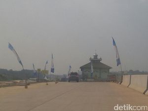 Melihat Masjid di Tengah Tol Fungsional Batang-Semarang
