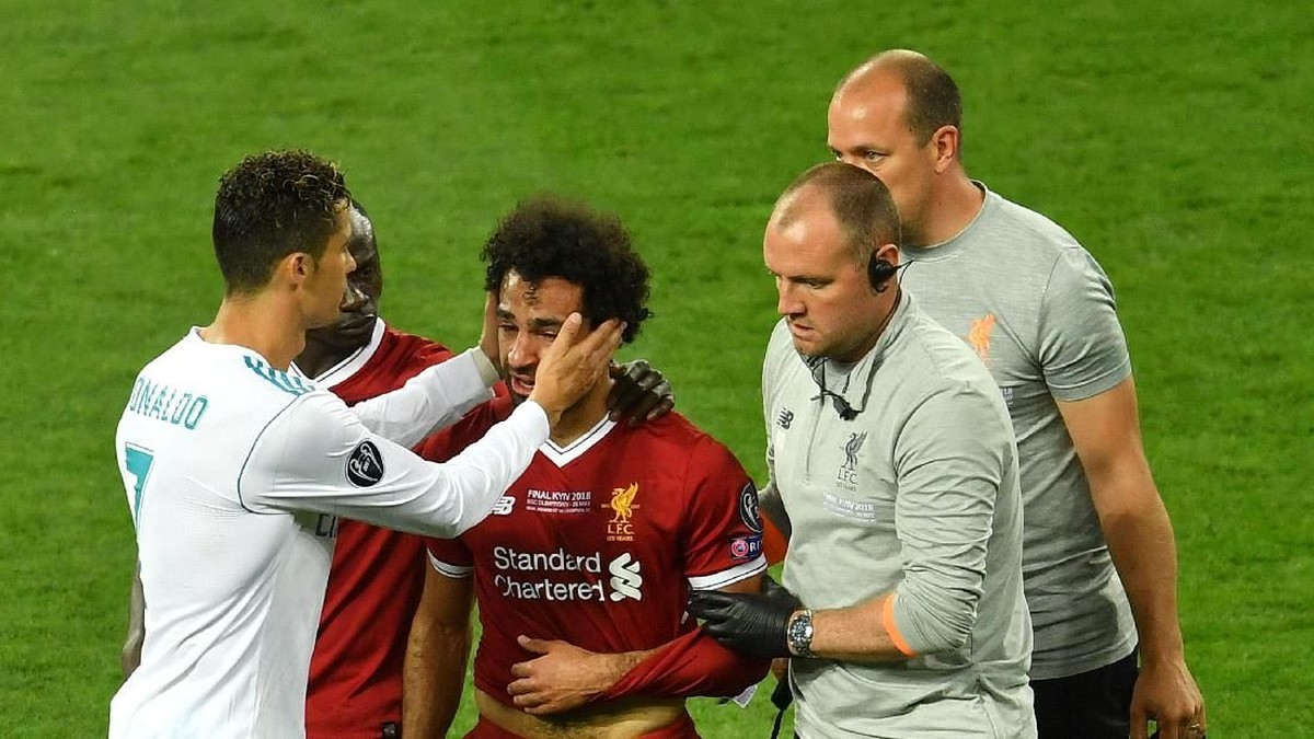 Cristiano Ronaldo dan Mohamed Salah di final Liga Champions. (Foto: Mike Hewitt/Getty Images)