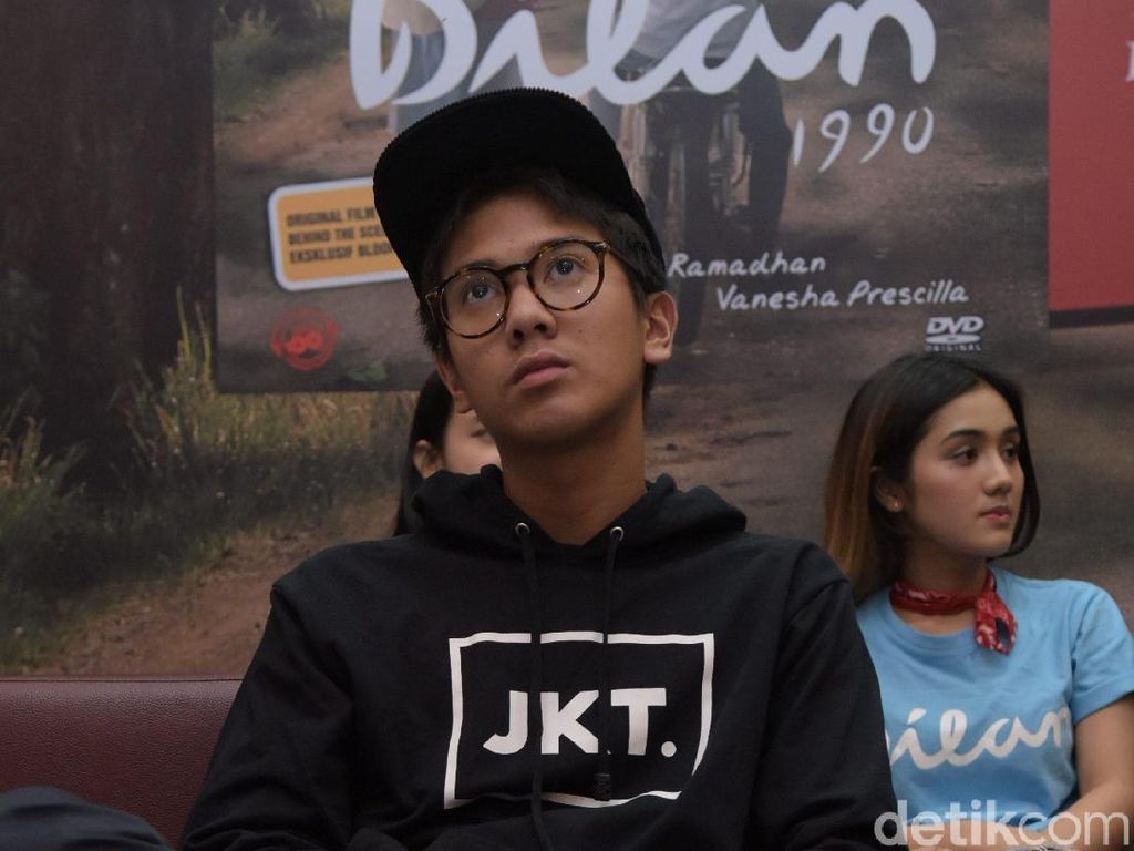 Punya Penghasilan Sendiri, Iqbaal Tetap Minta THR pada Orangtua Punya Penghasilan Sendiri, Iqbaal Tetap Minta THR pada Orangtua