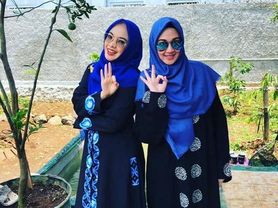 Resmi Cerai, Dina Lorenza Sibuk Nyaleg