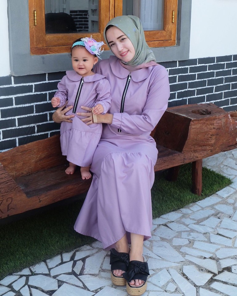 Baju Ungu Muda Cocok Dengan Jilbab Warna Apa - Tips Mencocokan