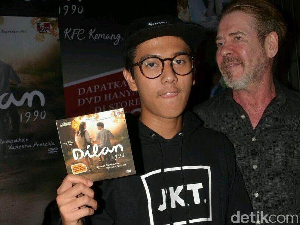 Cerita Iqbaal Lebaran di Bandung Cerita Iqbaal Lebaran di Bandung