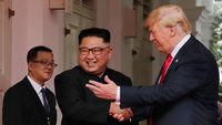 Ini Beda Gaya Kim Jong Un dan Donald Trump, dari Rambut Sampai Baju