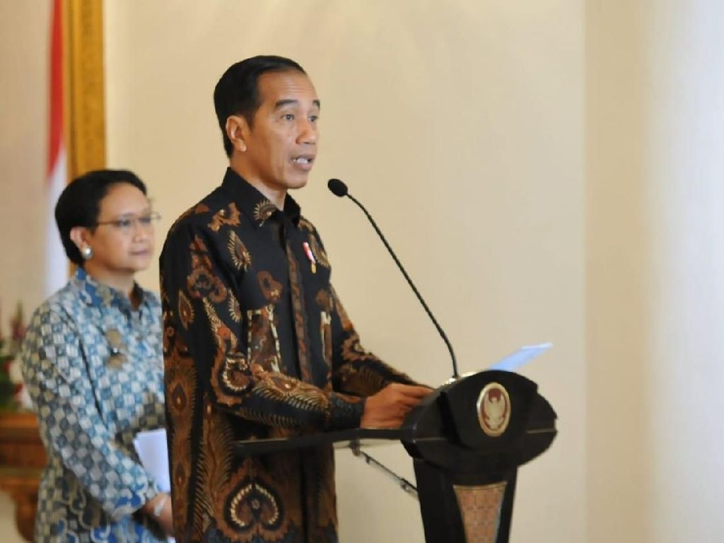 Jokowi: Runway 3 Bandara Soetta Tambah Penerbangan dari Luar Negeri Jokowi: Runway 3 Bandara Soetta Tambah Penerbangan dari Luar Negeri