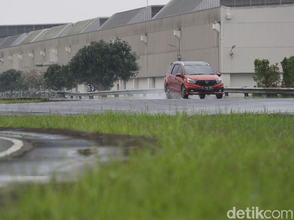 Honda Mau Bikin MPV Murah Seharga Wuling? Honda Mau Bikin MPV Murah Seharga Wuling?