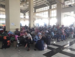 H-3 Lebaran, Pemudik di Terminal Pulo Gebang Mulai Menurun