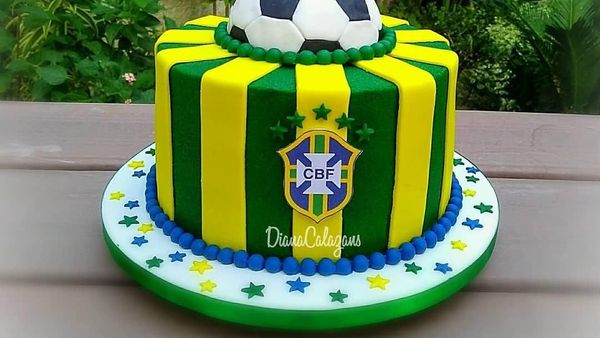 8 Inspirasi Kue Ulang Tahun Keren Bertema Piala Dunia 2018