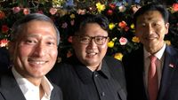 Foto: Senyum Semringah Kim Jong Un Saat Jalan-jalan di Singapura