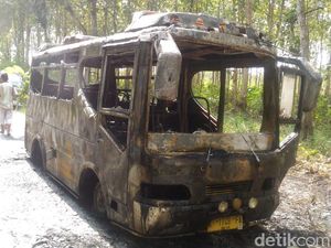Bus Rombongan Ketoprak Terbakar di Rembang