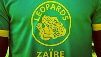 Zaire (kini Republik Demokratik Kongo) menjadi negara Afrika Sub Sahara pertama yang lolos ke Piala Dunia, tepatnya di 1974. Meski kiprah mereka di turnamen itu meninggalkan kisah buruk, namun seragam mereka kala itu menyisakan kesan positif. (Foto: Internet)