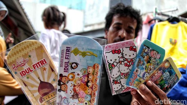 Berburu Aneka Amplop Lebaran di Pasar Asemka