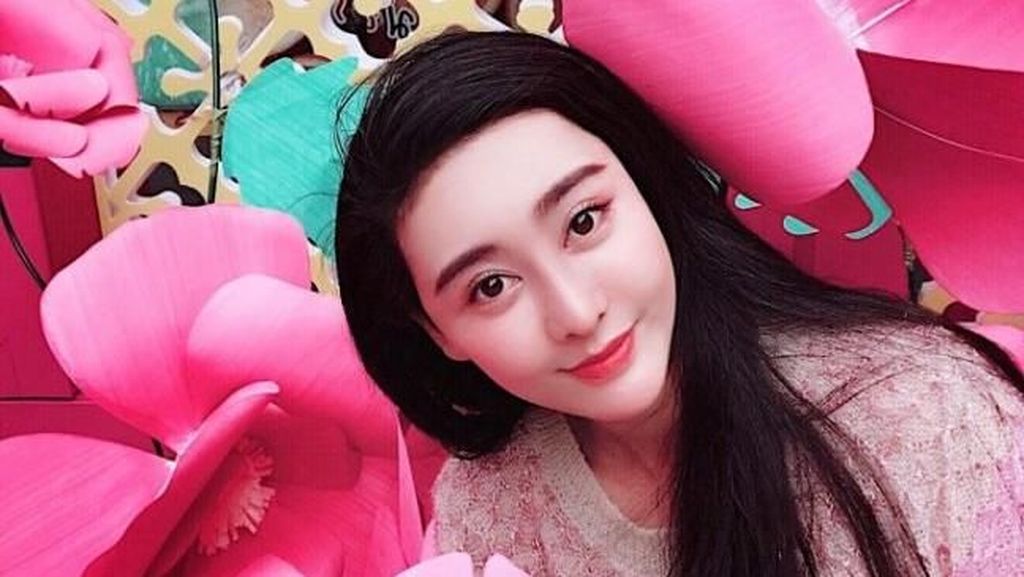 Ini He Chengxi, Wanita yang Oplas 8 Tahun Demi Jadi Kembaran Artis