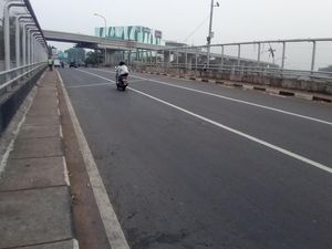 Polisi Cari Keterkaitan Teror Batu di Tol Jagorawi dan Pondok Gede Polisi Cari Keterkaitan Teror Batu di Tol Jagorawi dan Pondok Gede