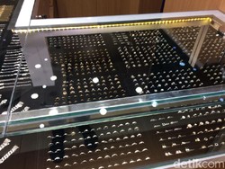 Diburu Jelang Lebaran, Perhiasan Emas Ini Ternyata Made in Surabaya Lho