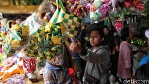 Berburu Pernak-pernik Lebaran