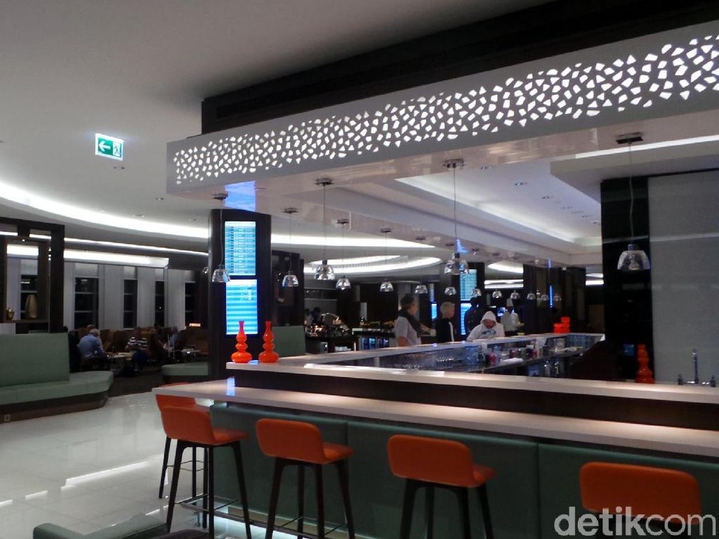Melihat Lounge Mewah Etihad di Bandara Abu Dhabi Melihat Lounge Mewah Etihad di Bandara Abu Dhabi
