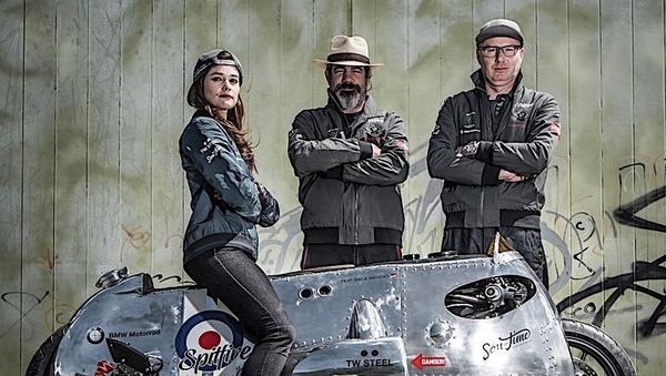 Motor Modifikasi Ini Bergaya Pesawat Tempur