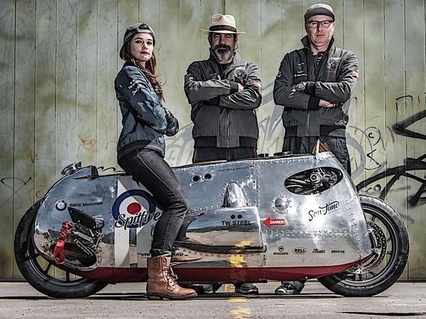 Motor Modifikasi Ini Bergaya Pesawat Tempur