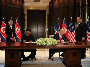 Di Akhir KTT, Trump-Kim Teken Dokumen Penting yang Misterius