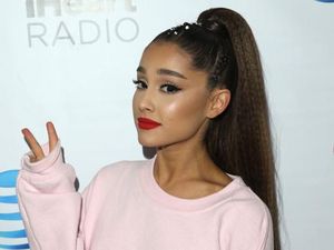 Tak Sampai 1 Bulan Pacaran, Ariana Grande Dihadiahi Cincin Rp 1,3 M