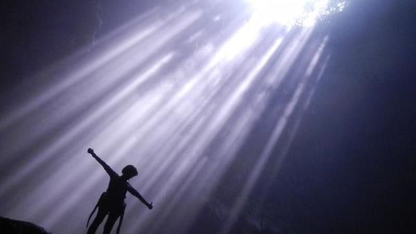 Foto: Keindahan Cahaya Surga yang Terancam