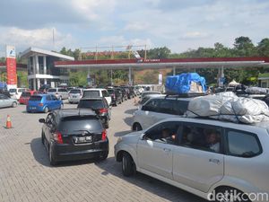 Ragam Respons soal Rest Area Bebas McD dan Starbucks Cs Ragam Respons soal Rest Area Bebas McD dan Starbucks Cs