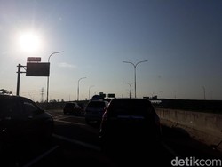 Cerita Mudik Vinda: Tembus Cikampek 4 Jam, Istirahat di Pinggir Tol