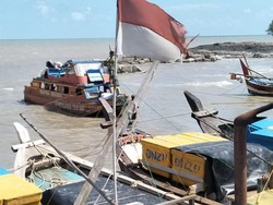 Speedboat Mudik Dihantam Ombak di Sumsel: 2 Tewas, Puluhan Hilang