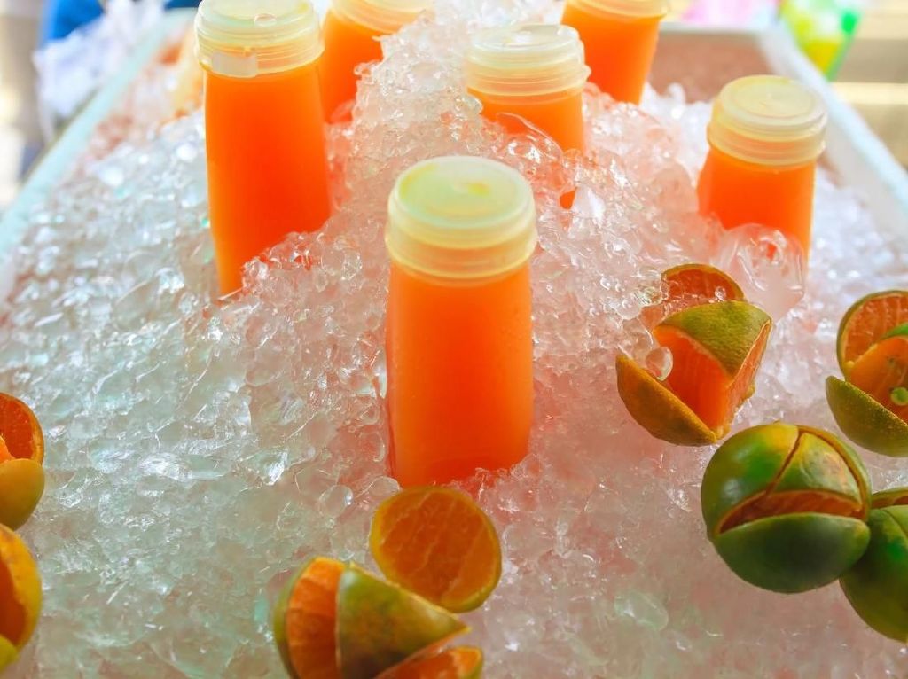 Doyan Membekukan Jus di Freezer? Ini Manfaat Sehatnya Doyan Membekukan Jus di Freezer? Ini Manfaat Sehatnya