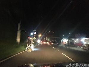 Tol Jakarta-Cikampek Macet, Coba Alternatif Jalur Puncak