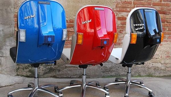 Keren, Vespa Bekas Ini Disulap Jadi Kursi Kantor