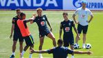 Ketika Coutinho Jadi Korban Ceplok Telur di Sesi Latihan Brasil