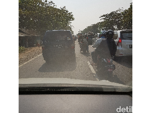 Keluar Tol, Pemudik Terjebak Macet di Simpang Jomin
