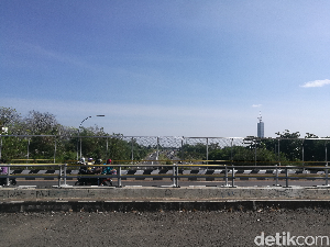 Antimainstream! Aris Mudik ke Luragung Naik Mobil Tanpa Lewat Tol