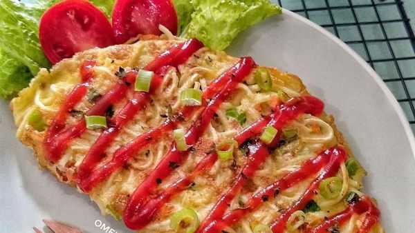 Gurih Enak! 10 Kreasi Omelet Mie untuk Sahur Ini