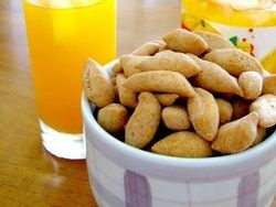 Gurihnya Bisnis Snack Bermodal Rp 100.000