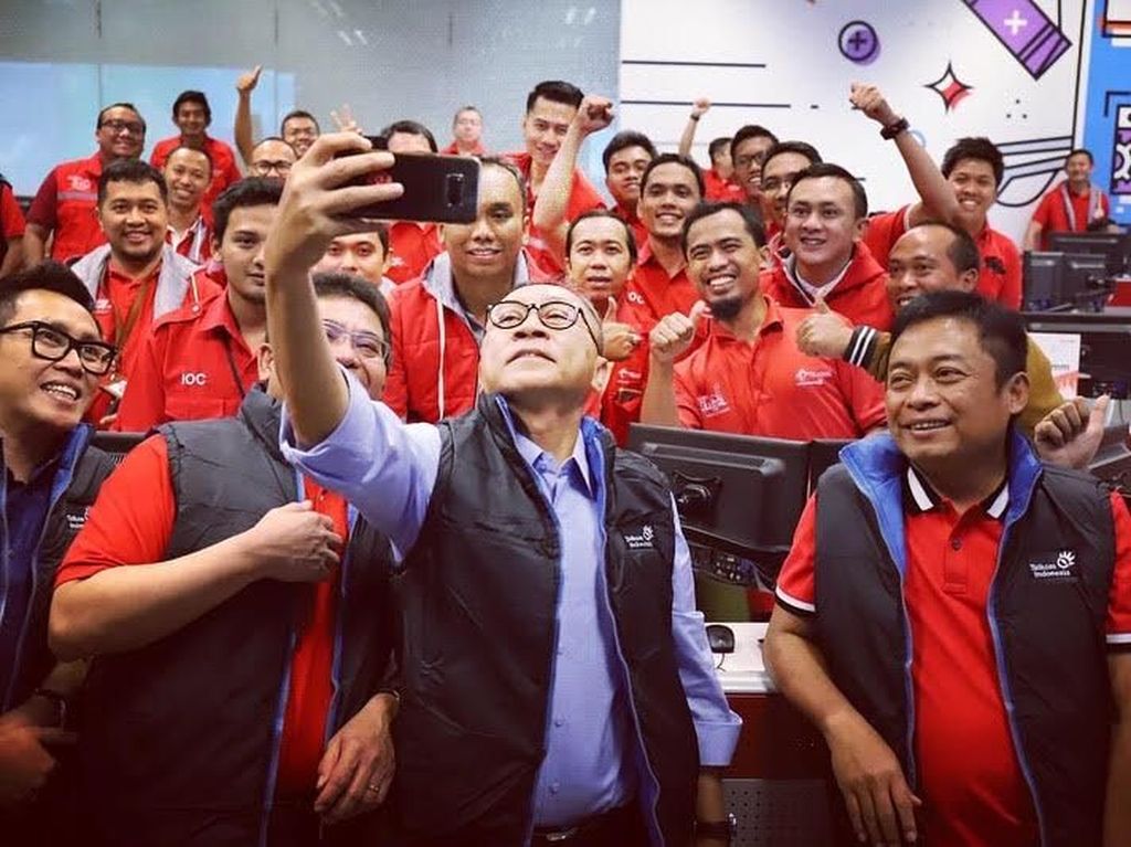 Zulkifli Hasan Minta Telkom Dijaga, Jangan Dijual Zulkifli Hasan Minta Telkom Dijaga, Jangan Dijual