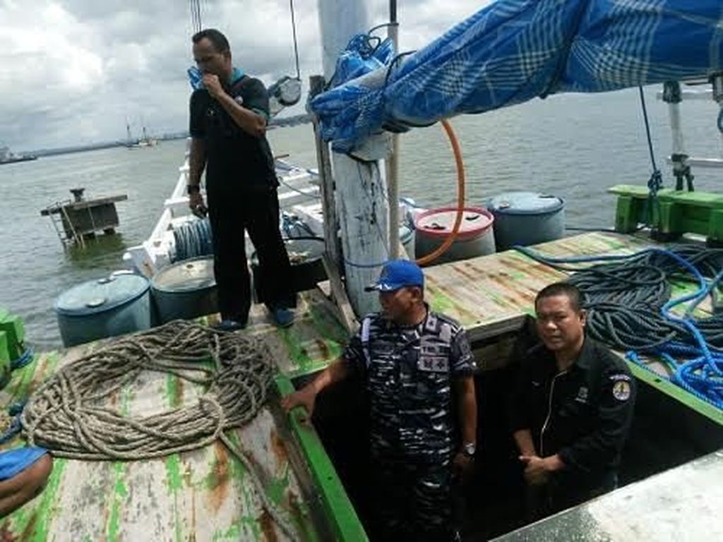 KLHK Dalami Kasus Kayu Ilegal Hasil Tangkapan TNI AL Kendari KLHK Dalami Kasus Kayu Ilegal Hasil Tangkapan TNI AL Kendari
