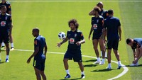 Timnas Brasil yang sudah tiba di Rusia menggelar sesi latihan di Yug-Sport Stadium, Sochi, Selasa (12/6/2018). Foto: Buda Mendes/Getty Images