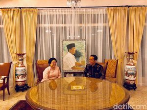 Lebaran ke Rumah Mega, Jokowi Disajikan Soto dan Opor Ayam