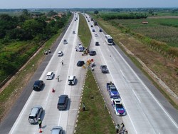 Urai Macet, Tol Cipali Km 162-169 Diberlakukan One Way