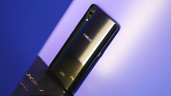 Penampakan Ponsel Vivo NEX yang Menawan