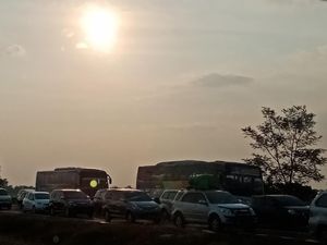 Foto: Penerapan One Way di Tol Cipali Foto: Penerapan One Way di Tol Cipali