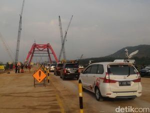 Jembatan Kalikuto Dibuka, Kendaraan Bisa Lewati 1 Lajur Jembatan Kalikuto Dibuka, Kendaraan Bisa Lewati 1 Lajur
