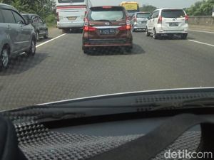 Cerita Didi yang Kena Macet 4 Jam di Tol Cikampek