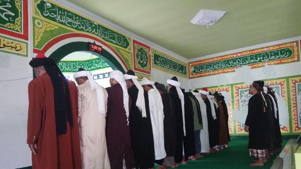 Momen Salat Id dan Silaturahmi Lebaran Jemaah Latiful Akbar Bone