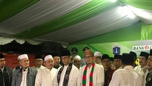 Potret Malam Takbiran Pertama Anies-Sandi