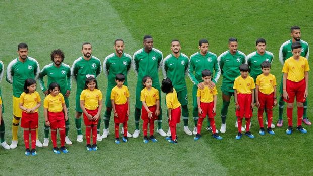 Di laga pertama, timnas Arab Saudi kalah dari tuan rumah Rusia dengan skor 0-5.
