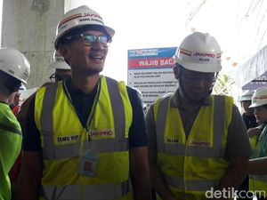Sandi Ingin LRT Jakarta Gratis Selama Asian Games Sandi Ingin LRT Jakarta Gratis Selama Asian Games