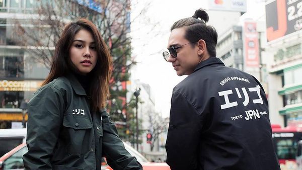 Kemesraan dengan Vanesha Prescilla yang Bikin Adipati Dolken Dibully